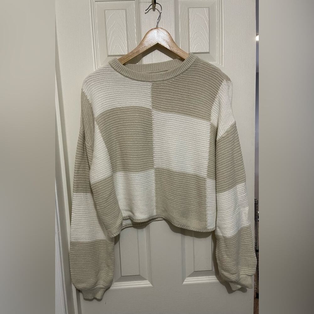 Neutral Beige and Cream Casual Cropped Sweater size Large